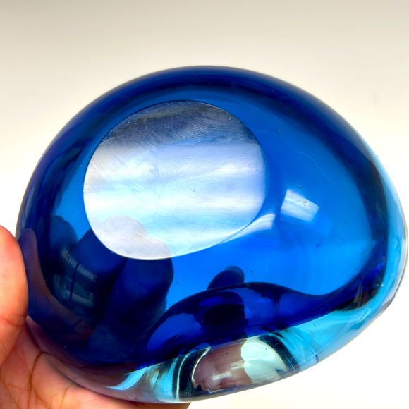 Mid Century Modern handblown Murano blue glass cigar ashtray - Picture 6 of 10